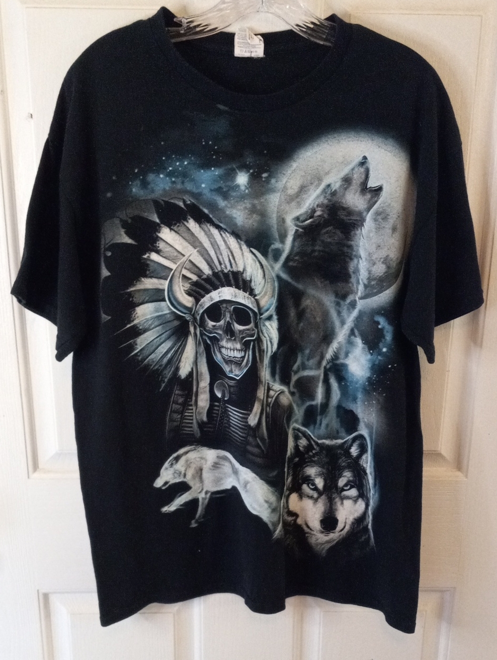 Mystical wolves and Native Skull T-shirt Black Size unlisted "Read for measure"